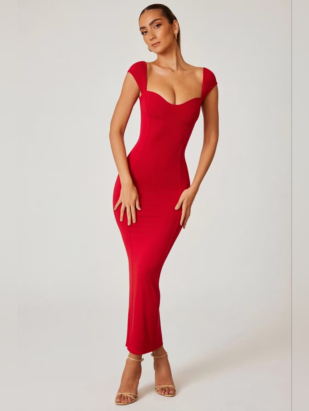 Oh Polly 

Sweetheart Neckline Maxi Dress in Red Size 10